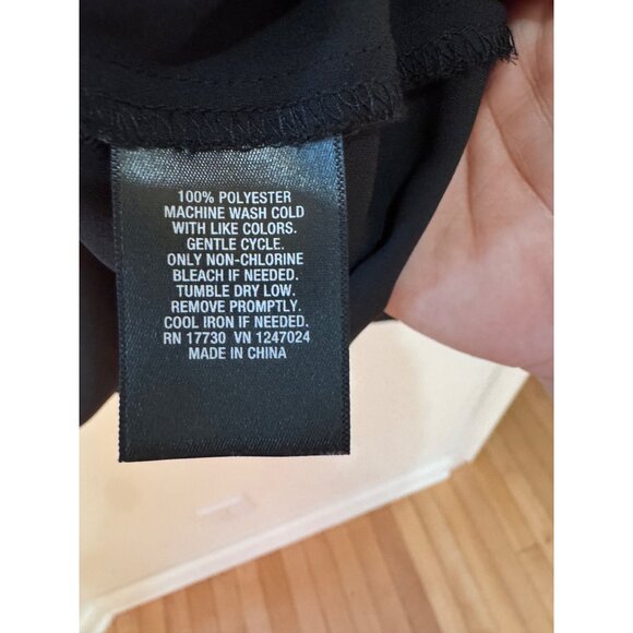 Mossimo Black Wrap Drape Blouse V-Neck Long Sleeve Womens M Polyester - Picture 6 of 7